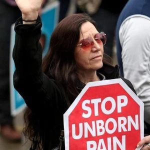 Meet your Posher, Elia